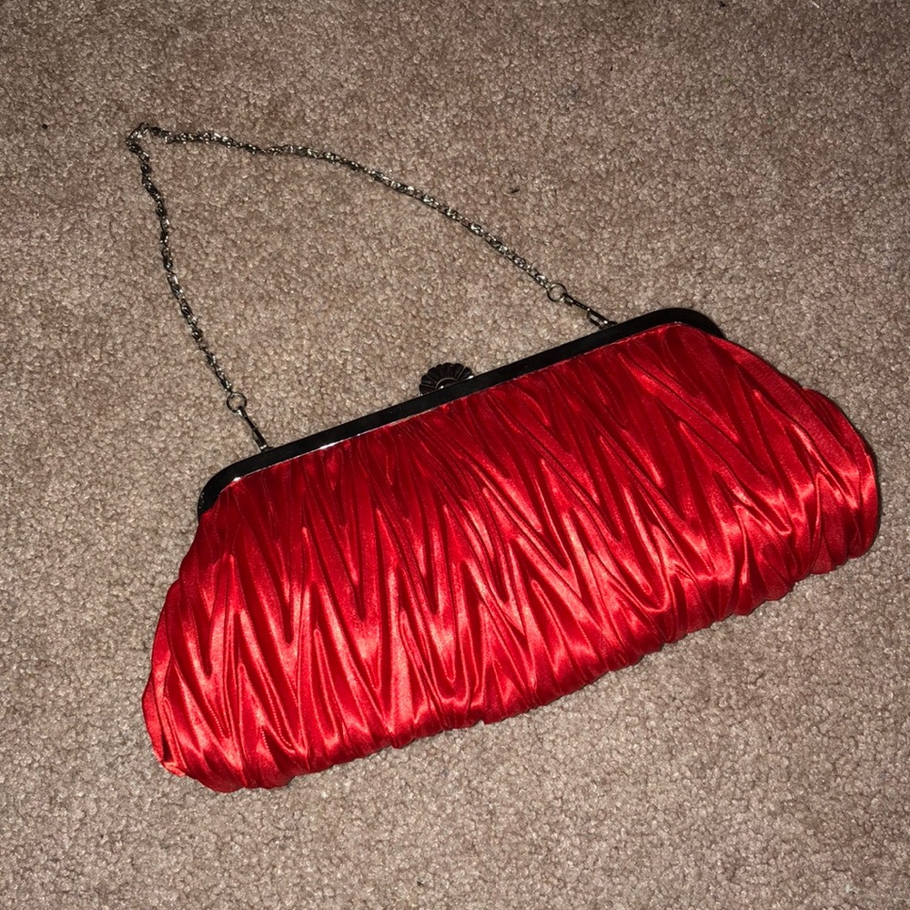 Red Purse - Picture 3 of 4